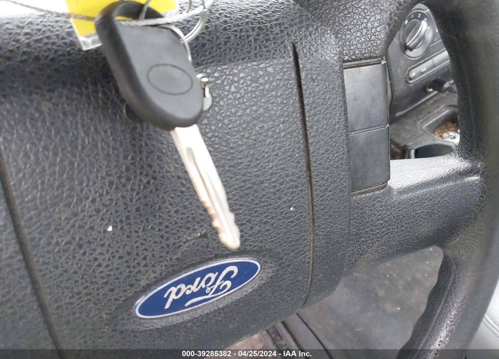 2007 FORD F-150 STX/XL/XLT VIN: 1FTRF12237NA48843