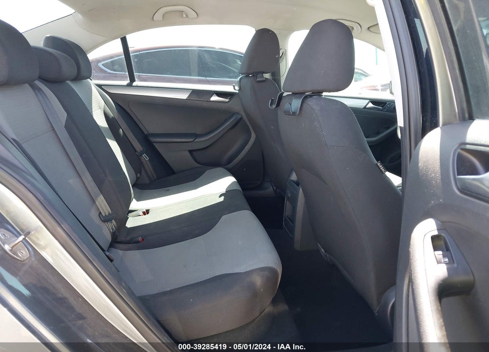 2017 VOLKSWAGEN JETTA 1.4T S VIN: 3VW2B7AJ1HM210633