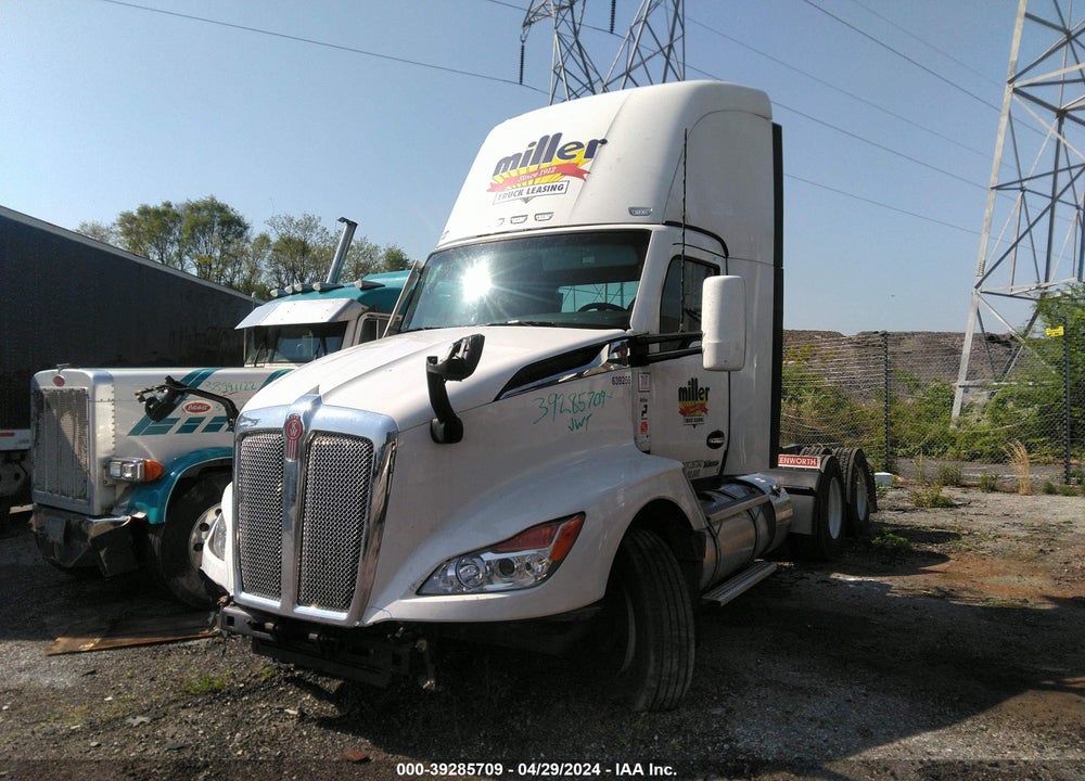 2023 KENWORTH T680 VIN: 1XKYDP9X6PJ139266
