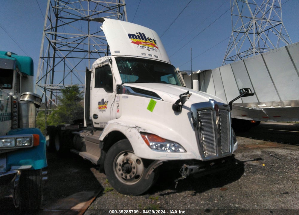 2023 KENWORTH T680 VIN: 1XKYDP9X6PJ139266