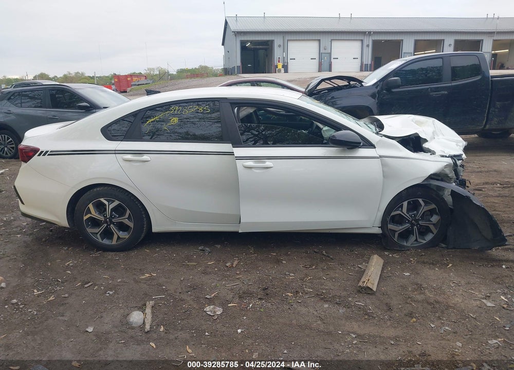 2021 KIA FORTE LXS VIN: 3KPF24AD8ME334660