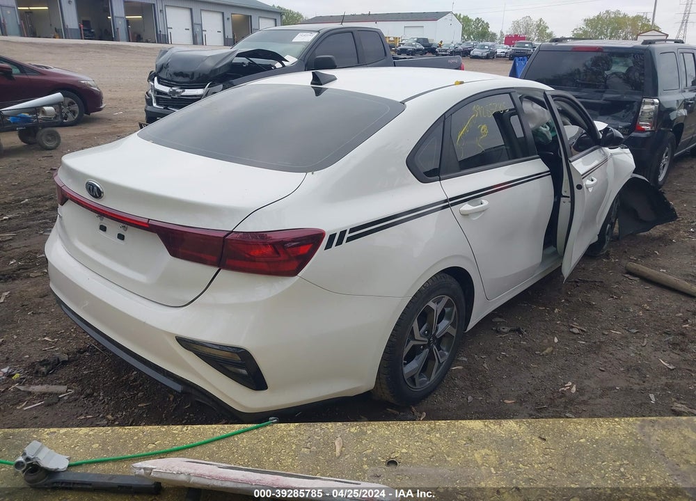 2021 KIA FORTE LXS VIN: 3KPF24AD8ME334660