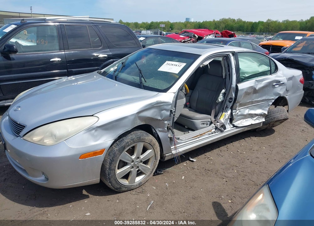 2005 LEXUS ES 330 VIN: JTHBA30G555127517