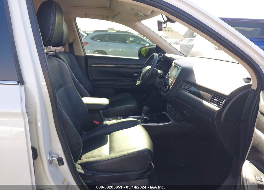 2018 MITSUBISHI OUTLANDER SEL VIN: JA4AZ3A38JZ006396