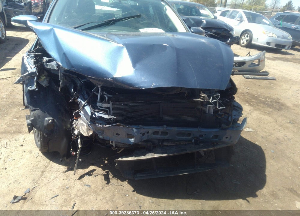 2018 FORD FOCUS SEL VIN: 1FADP3H27JL222383
