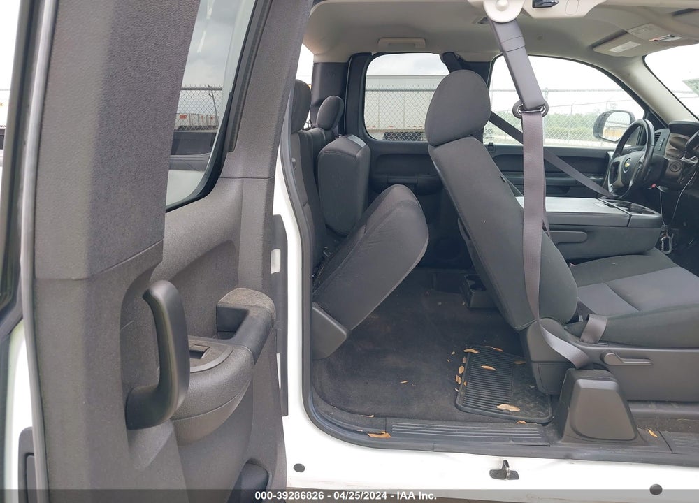 2013 CHEVROLET SILVERADO 1500 LT VIN: 1GCRCSE08DZ334524