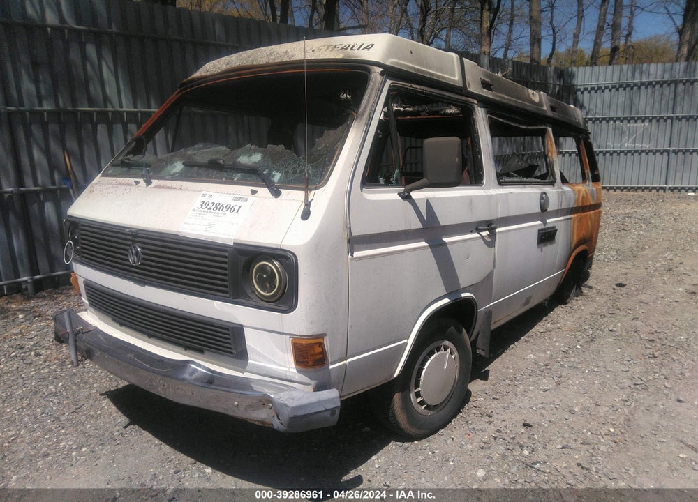 1985 VOLKSWAGEN VANAGON CAMPMOBILE VIN: WV2ZB0256FH116891
