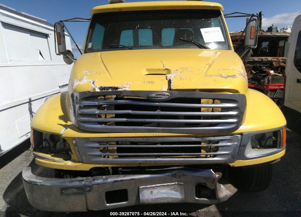 2002 STERLING TRUCK M6500 6500 VIN: 2FZAAHBV82AK05276