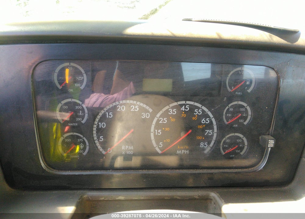 2002 STERLING TRUCK M6500 6500 VIN: 2FZAAHBV82AK05276
