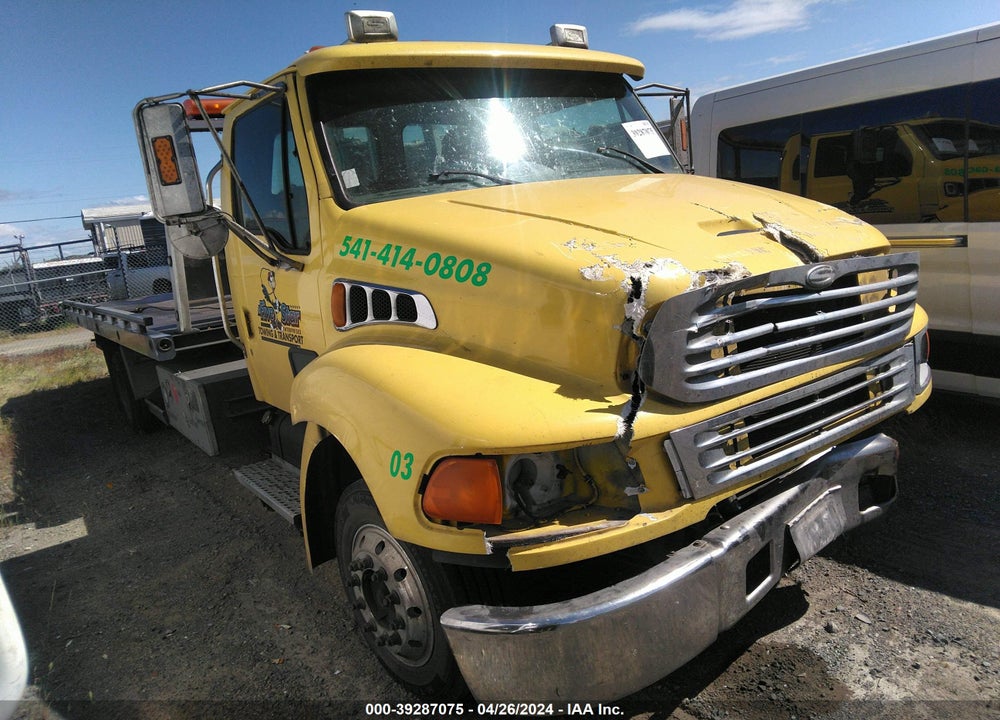 2002 STERLING TRUCK M6500 6500 VIN: 2FZAAHBV82AK05276