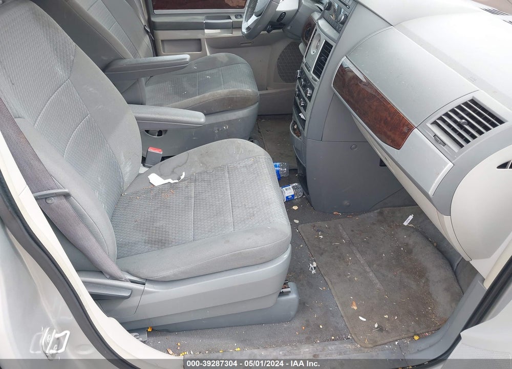 2010 CHRYSLER TOWN & COUNTRY TOURING VIN: 2A4RR5D18AR228892