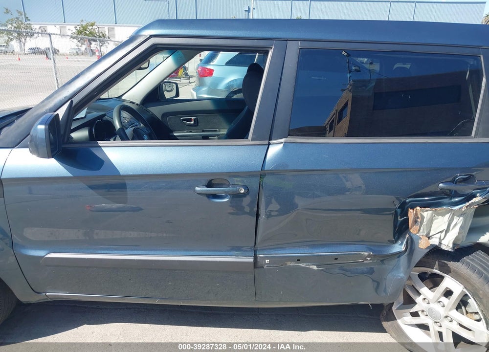 2011 KIA SOUL VIN: KNDJT2A26B7298930