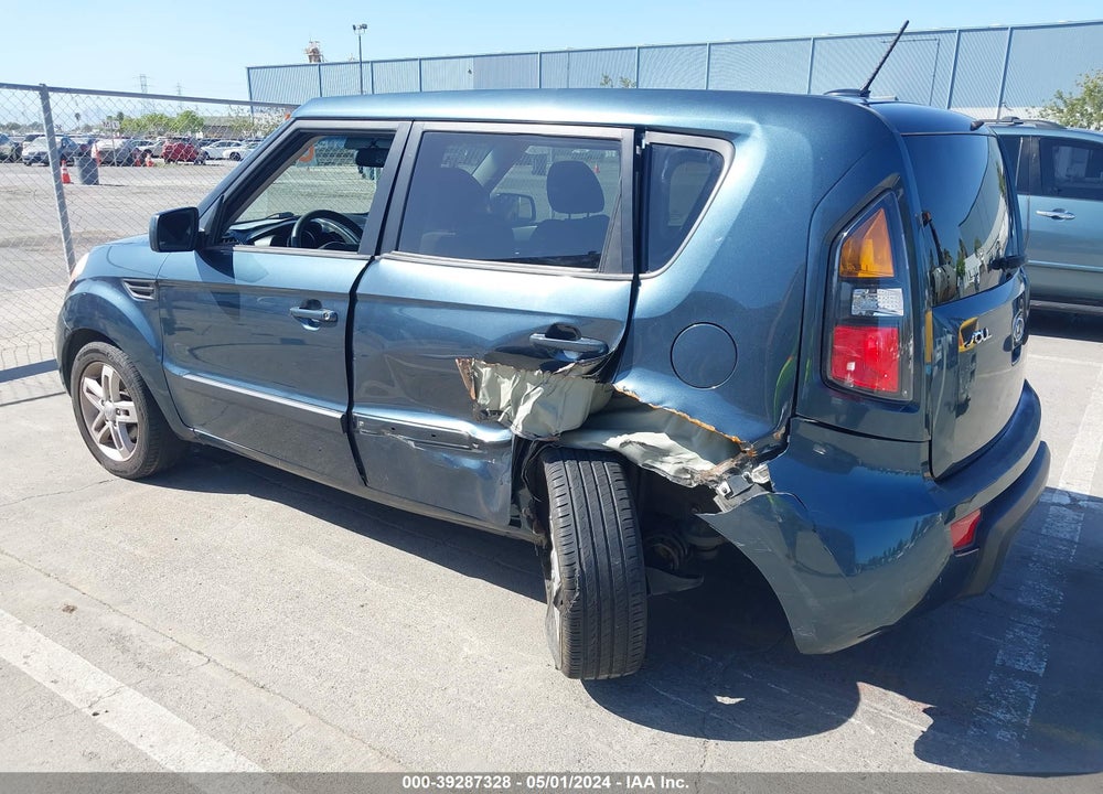 2011 KIA SOUL VIN: KNDJT2A26B7298930