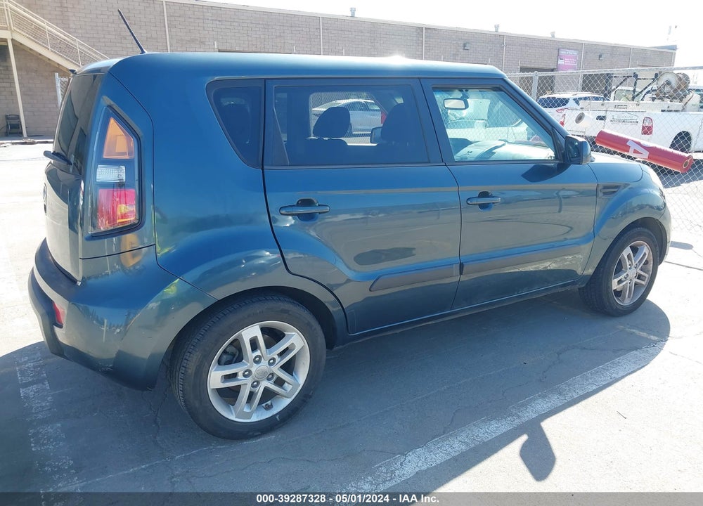 2011 KIA SOUL VIN: KNDJT2A26B7298930