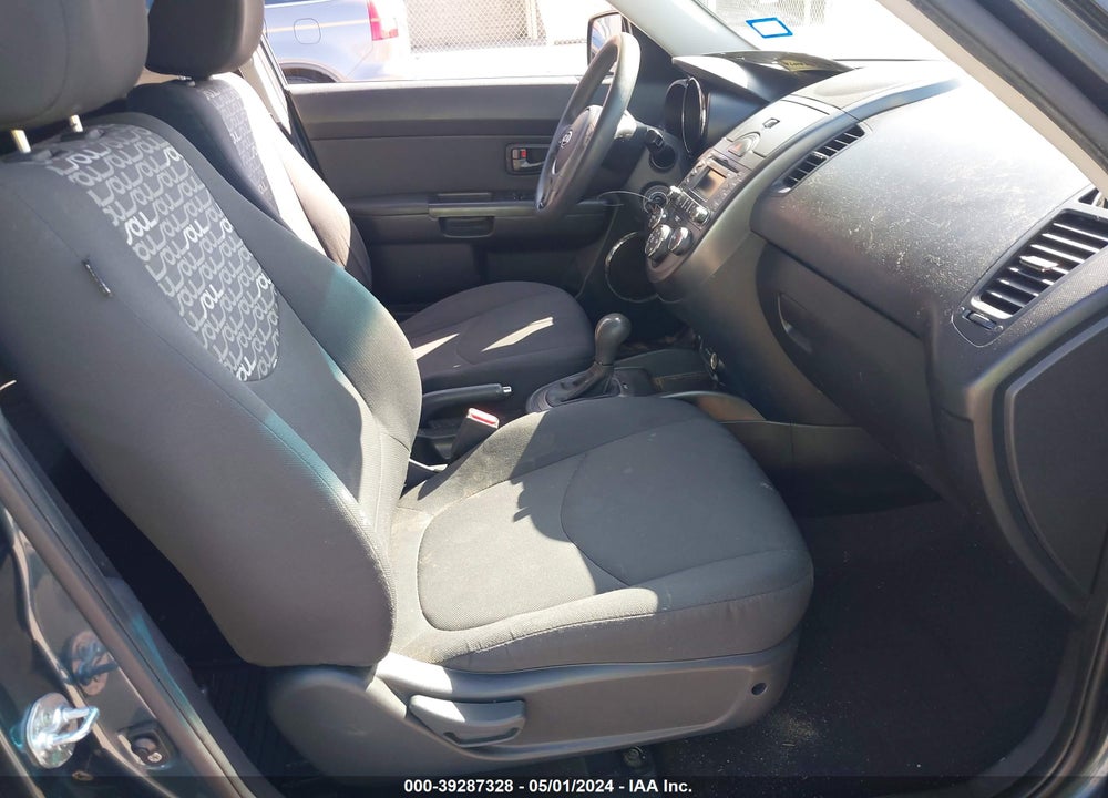 2011 KIA SOUL VIN: KNDJT2A26B7298930