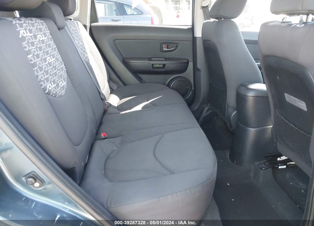 2011 KIA SOUL VIN: KNDJT2A26B7298930