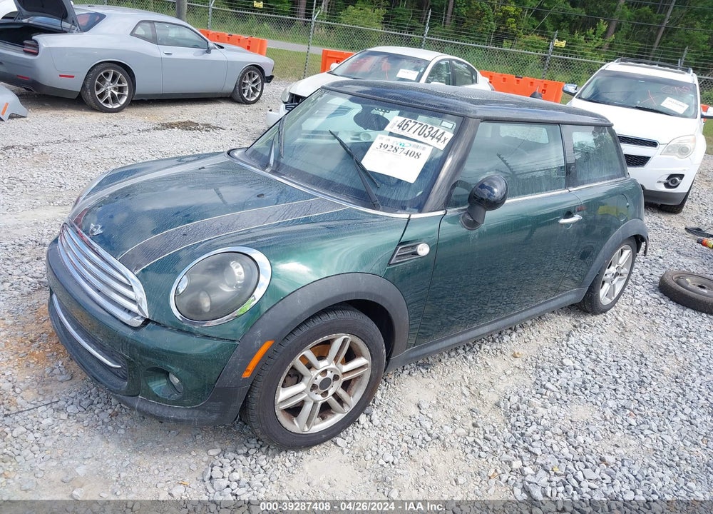 2011 MINI COOPER VIN: WMWSU3C53BT096047