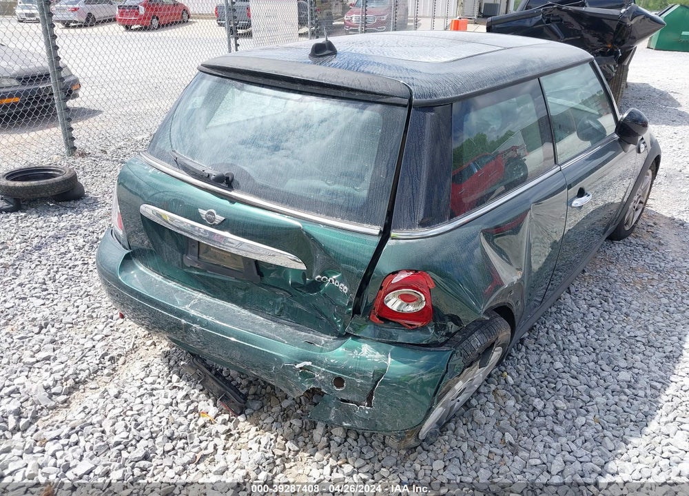 2011 MINI COOPER VIN: WMWSU3C53BT096047