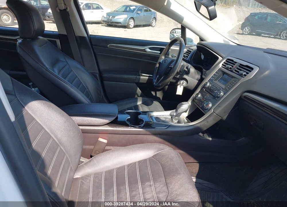 2016 FORD FUSION SE VIN: 3FA6P0H95GR198230