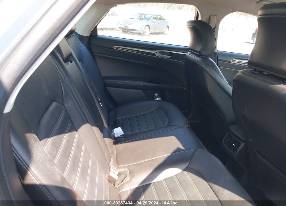 2016 FORD FUSION SE VIN: 3FA6P0H95GR198230