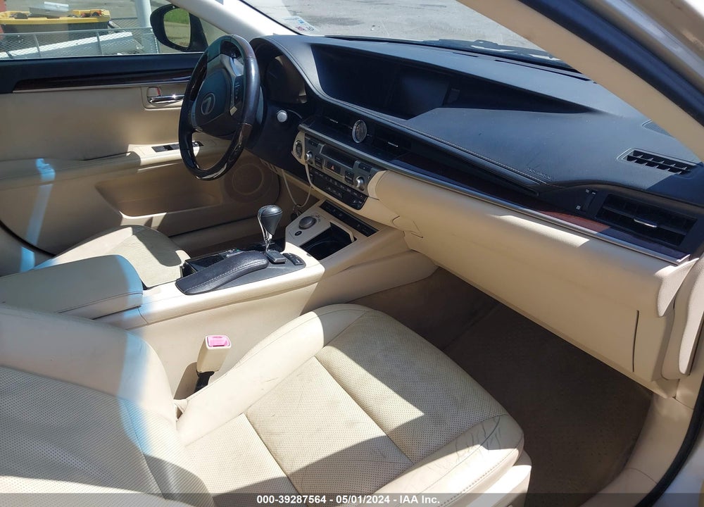 2015 LEXUS ES 350 VIN: JTHBK1GG0F2205504