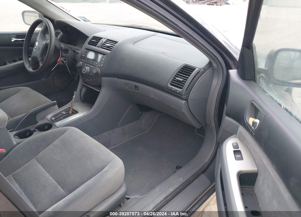 2005 HONDA ACCORD 2.4 EX VIN: 1HGCM56795A162330