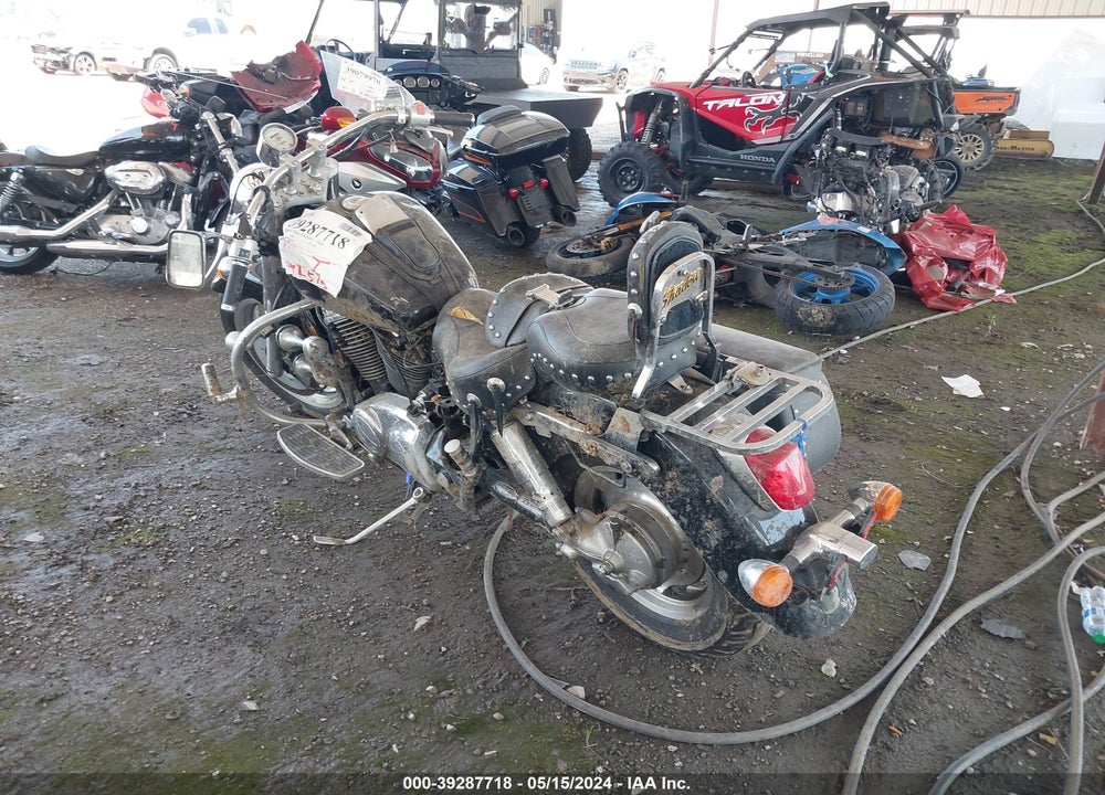2002 HONDA VT1100 C2 VIN: 1HFSC43042A205908