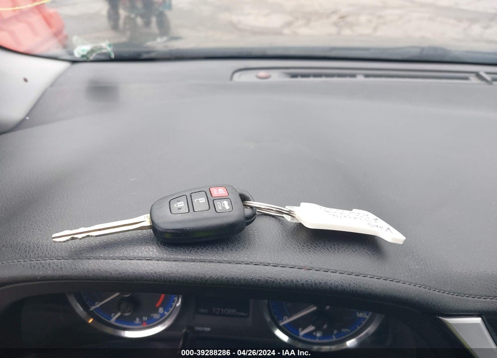 2017 TOYOTA COROLLA LE VIN: 2T1BURHE5HC929829