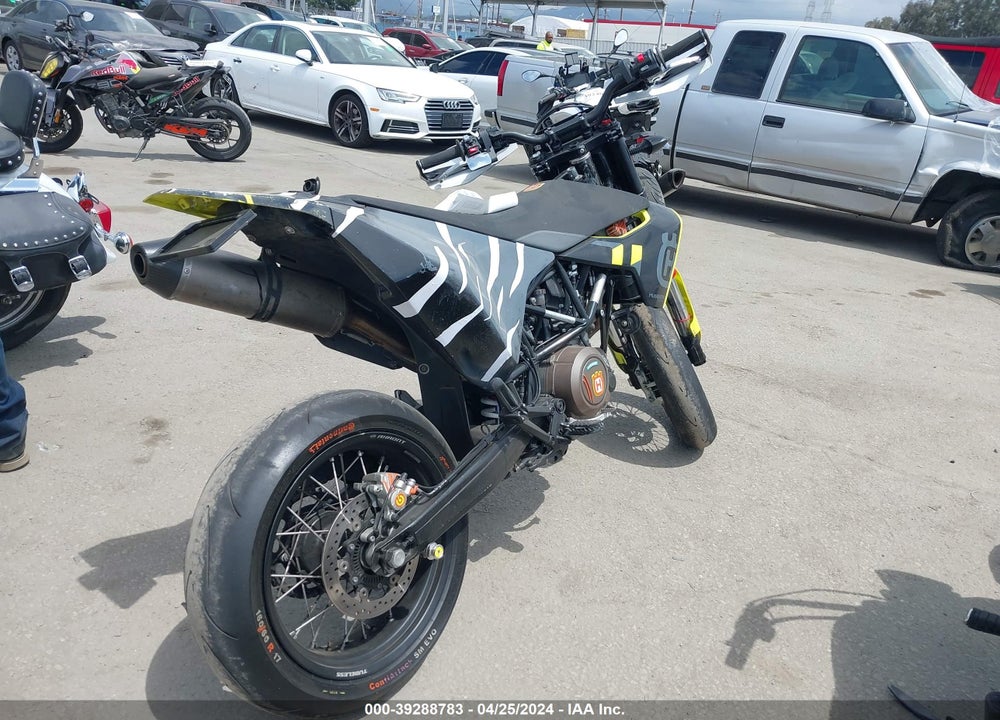 2023 HUSQVARNA SUPERMOTO 701 VIN: VBKUSV406PM743539