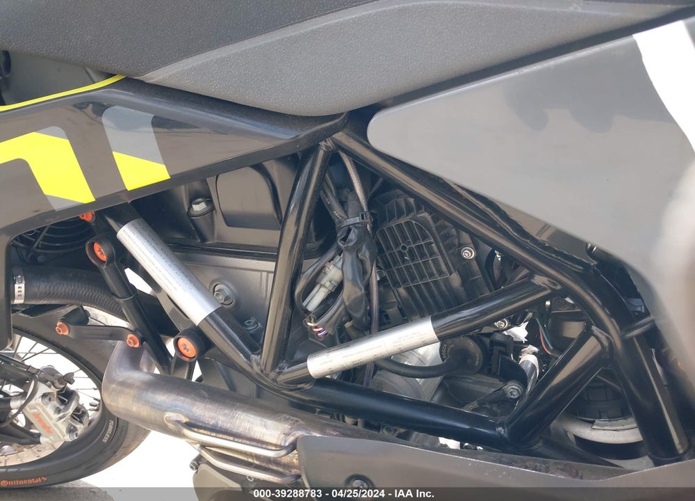 2023 HUSQVARNA SUPERMOTO 701 VIN: VBKUSV406PM743539
