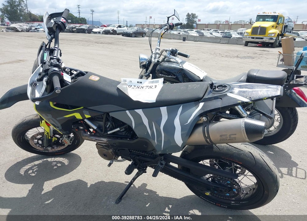 2023 HUSQVARNA SUPERMOTO 701 VIN: VBKUSV406PM743539
