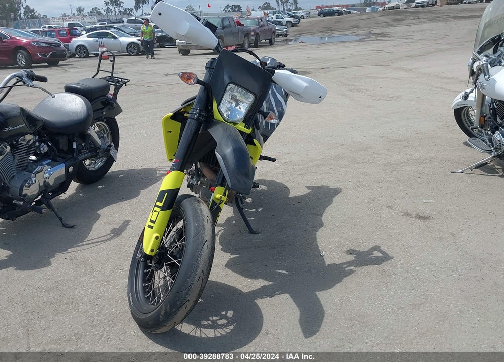 2023 HUSQVARNA SUPERMOTO 701 VIN: VBKUSV406PM743539