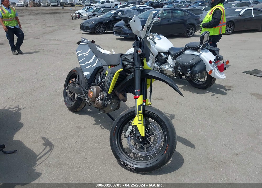 2023 HUSQVARNA SUPERMOTO 701 VIN: VBKUSV406PM743539