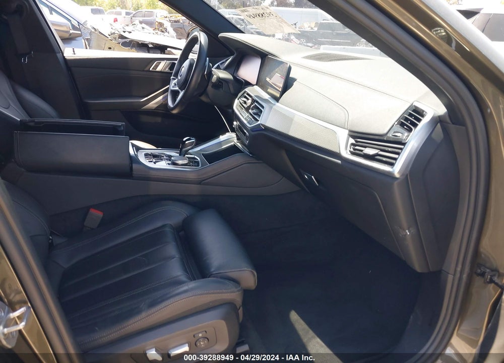 2022 BMW X6 XDRIVE40I VIN: 5UXCY6C07N9K70672