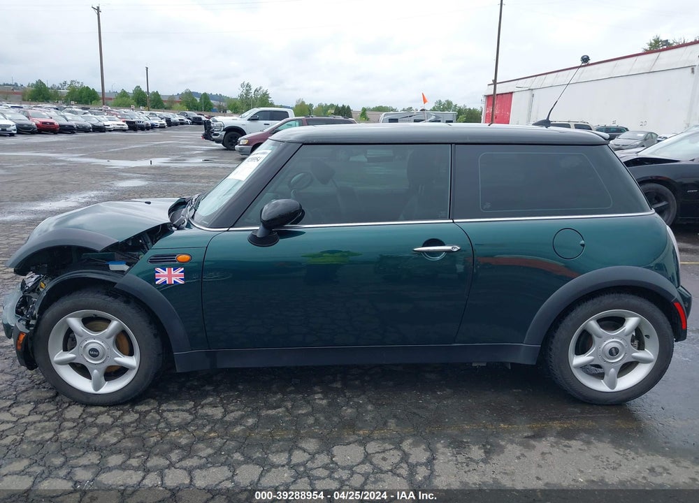 2005 MINI COOPER VIN: WMWRC33415TJ65427