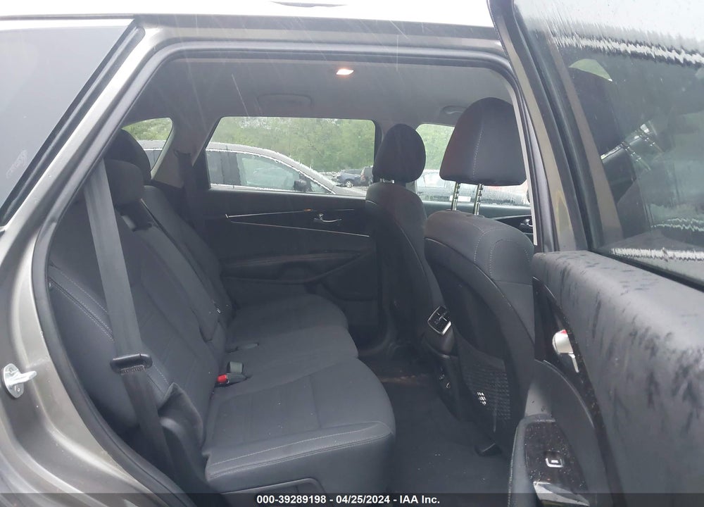 2019 KIA SORENTO 2.4L LX VIN: 5XYPG4A3XKG542715