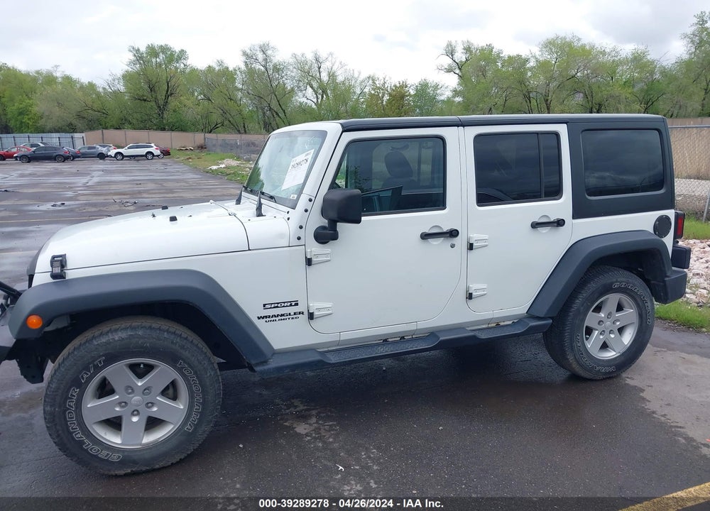 2015 JEEP WRANGLER UNLIMITED SPORT VIN: 1C4BJWDG5FL621807