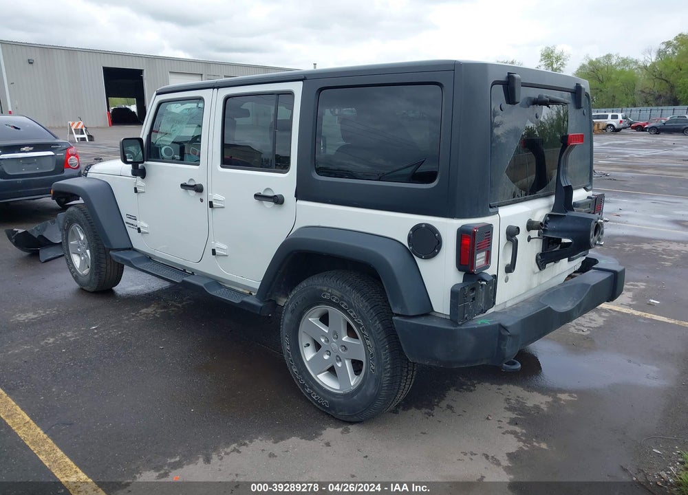 2015 JEEP WRANGLER UNLIMITED SPORT VIN: 1C4BJWDG5FL621807