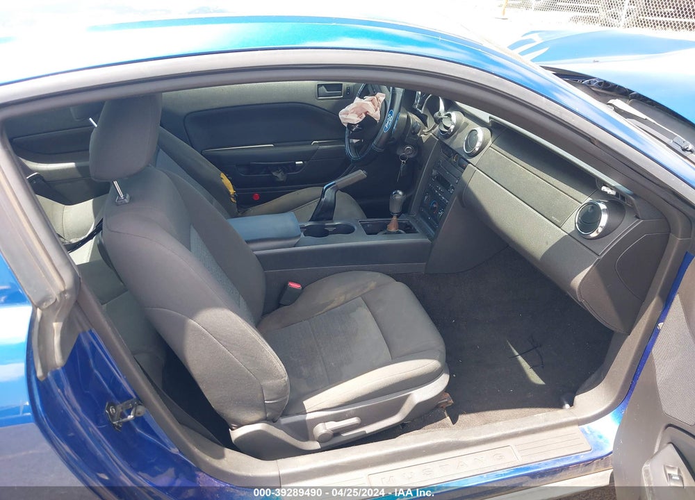 2007 FORD MUSTANG VIN: 1ZVFT80N575273991