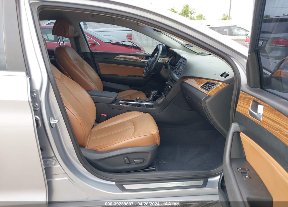 2015 HYUNDAI SONATA LIMITED VIN: 5NPE34AF2FH161159