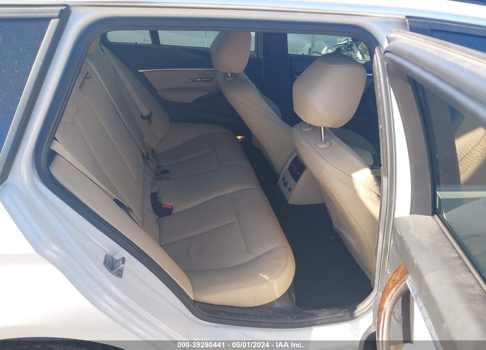 2018 BMW 330I XDRIVE VIN: WBA8K3C55JA024048