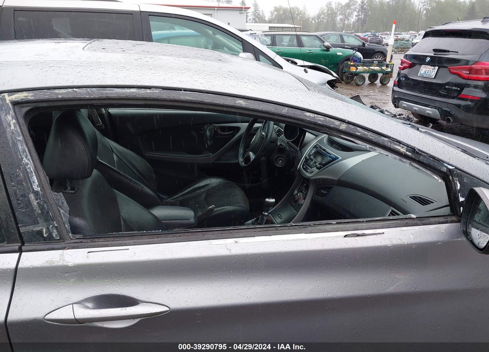 2013 HYUNDAI ELANTRA SE VIN: KMHDH6AE7DU013538