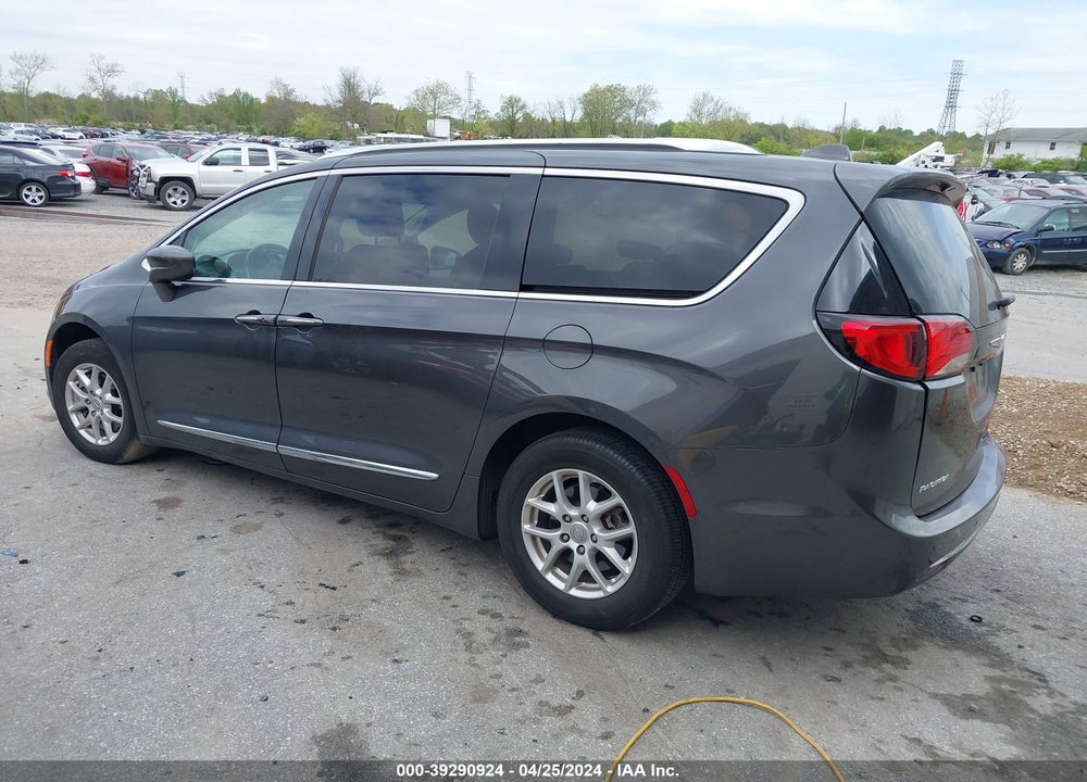2020 CHRYSLER PACIFICA TOURING L VIN: 2C4RC1BG2LR237811