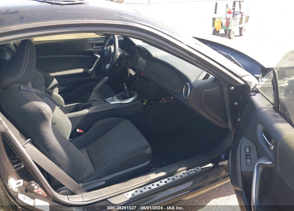 2018 TOYOTA 86 VIN: JF1ZNAA12J9701728