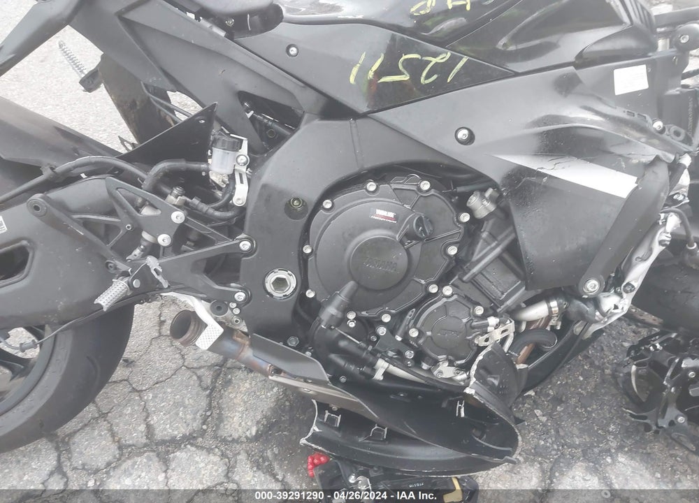 2024 YAMAHA YZFR1 VIN: JYARN66Y3RA001087