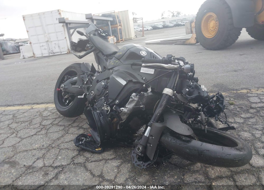 2024 YAMAHA YZFR1 VIN: JYARN66Y3RA001087