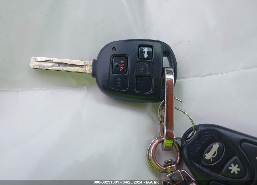 2003 LEXUS IS 300 VIN: JTHBD192830078343