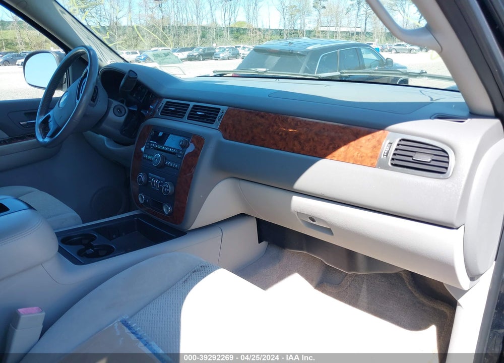 2007 CHEVROLET SUBURBAN 1500 LT VIN: 3GNFK16357G244381
