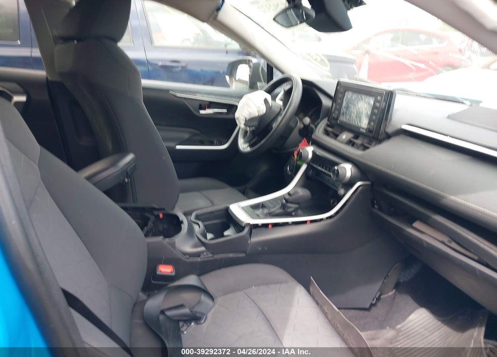 2021 TOYOTA RAV4 XLE VIN: 2T3P1RFV8MC144868