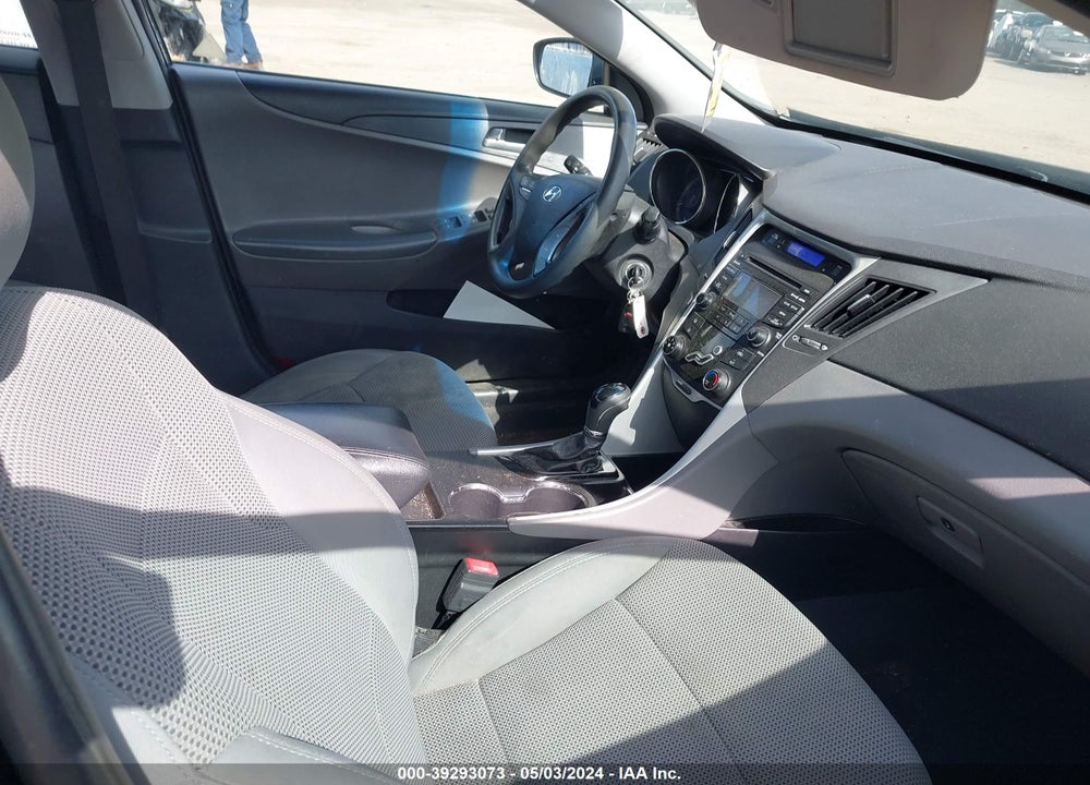 2013 HYUNDAI SONATA GLS VIN: 5NPEB4AC1DH679706